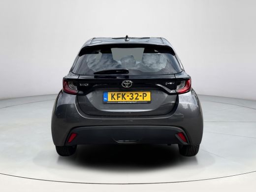 Toyota Yaris 1.5 Hybrid 115 Active | Apple CarPlay/Android auto | Stoel en stuurverwarming | Achteruitrijcamera ActivLease financial lease