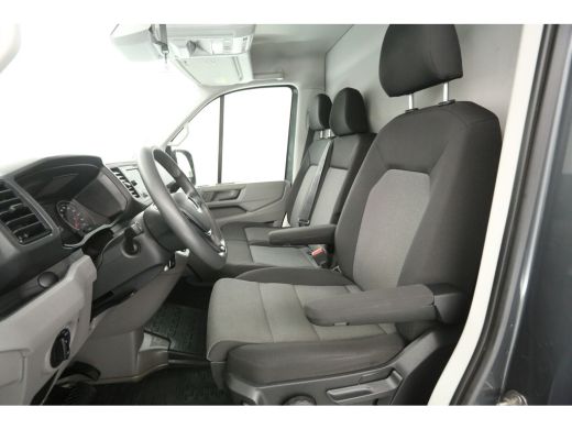 Volkswagen Crafter 2.0 TDI L3H3 177PK | 3000kg Trekgew. | DSG | Airco | Cruise | Camera | Carplay | 3 Zits | Trekhaak ActivLease financial lease
