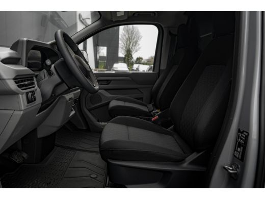 Volkswagen e-Transporter Bestelwagen L2 64kWh | Dubbele Schuifdeur | 4-Seizoenen banden | Trekhaak | Laadruimte betimmering ActivLease financial lease