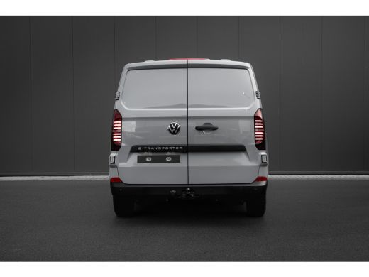 Volkswagen e-Transporter Bestelwagen L2 64kWh | Dubbele Schuifdeur | 4-Seizoenen banden | Trekhaak | Laadruimte betimmering ActivLease financial lease
