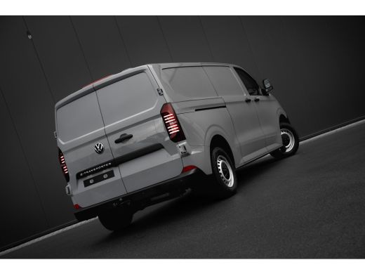 Volkswagen e-Transporter Bestelwagen L2 64kWh | Dubbele Schuifdeur | 4-Seizoenen banden | Trekhaak | Laadruimte betimmering ActivLease financial lease