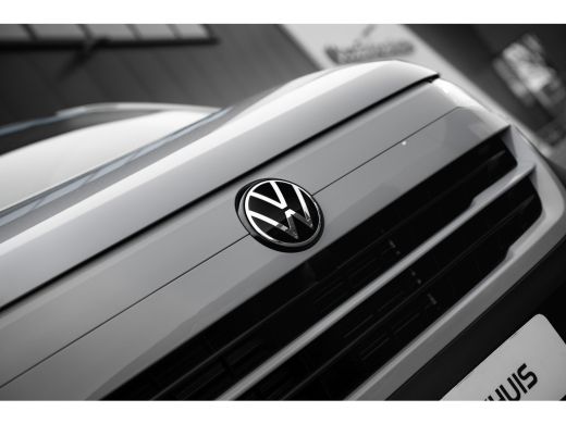 Volkswagen e-Transporter Bestelwagen L2 64kWh | Dubbele Schuifdeur | 4-Seizoenen banden | Trekhaak | Laadruimte betimmering ActivLease financial lease