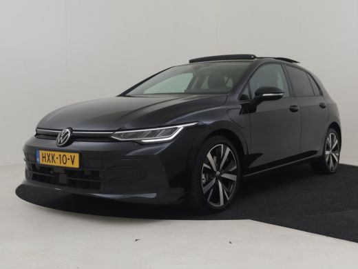 Volkswagen Golf 1.5 eHybrid Life Edition 204Pk DSG/AUTO | Glazen panorama-dak | Achteruitrijcamera | Cruise contr... ActivLease financial lease