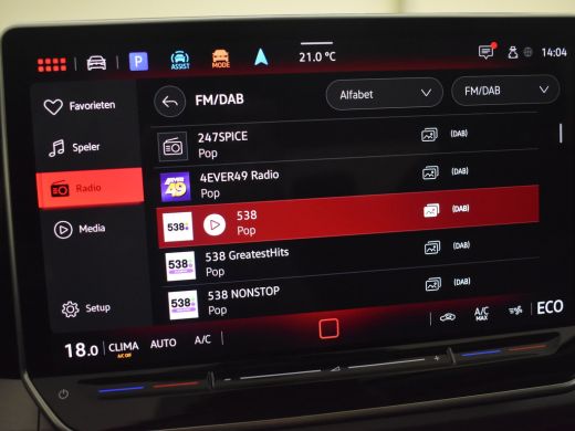 Volkswagen Golf 1.5 eHybrid Life Edition 204Pk DSG/AUTO | Glazen panorama-dak | Achteruitrijcamera | Cruise contr... ActivLease financial lease