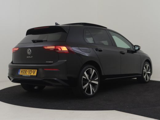 Volkswagen Golf 1.5 eHybrid Life Edition 204Pk DSG/AUTO | Glazen panorama-dak | Achteruitrijcamera | Cruise contr... ActivLease financial lease