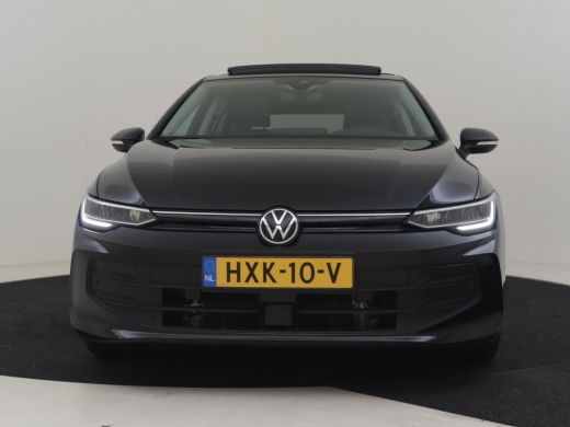 Volkswagen Golf 1.5 eHybrid Life Edition 204Pk DSG/AUTO | Glazen panorama-dak | Achteruitrijcamera | Cruise contr... ActivLease financial lease