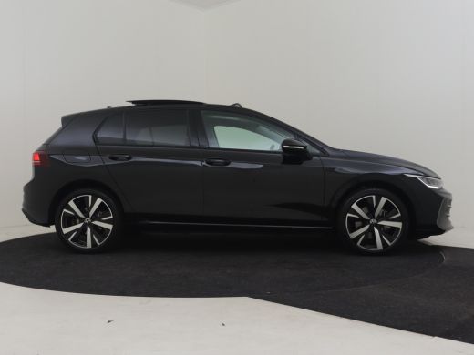 Volkswagen Golf 1.5 eHybrid Life Edition 204Pk DSG/AUTO | Glazen panorama-dak | Achteruitrijcamera | Cruise contr... ActivLease financial lease