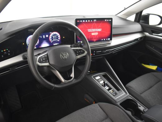 Volkswagen Golf 1.5 eHybrid Life Edition 204Pk DSG/AUTO | Glazen panorama-dak | Achteruitrijcamera | Cruise contr... ActivLease financial lease