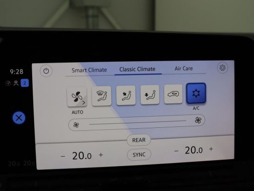 Volkswagen Golf 1.5 TSI Style | Matrix LED | Camera | Carplay | Trekhaak | Massage | Memory | Sfeerverlichting | ... ActivLease financial lease