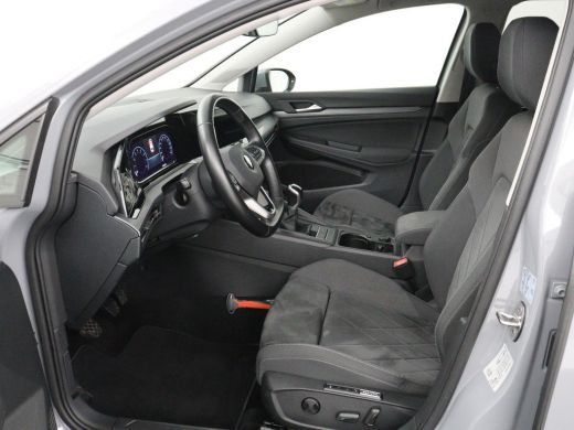 Volkswagen Golf 1.5 TSI Style | Matrix LED | Camera | Carplay | Trekhaak | Massage | Memory | Sfeerverlichting | ... ActivLease financial lease
