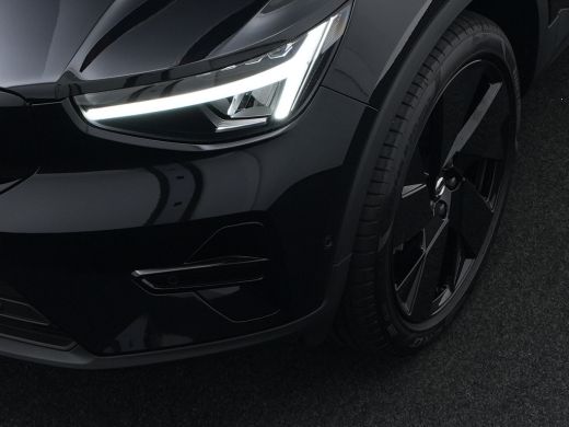 Volvo  EX40 Twin AWD Plus Black Edition | 360&deg; Camera | Panoramadak | Harman/Kardon | Nubuck | BLIS | Adaptiv... ActivLease financial lease