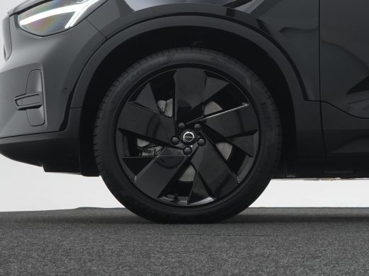 Volvo  EX40 Twin AWD Plus Black Edition | 360&deg; Camera | Panoramadak | Harman/Kardon | Nubuck | BLIS | Adaptiv... ActivLease financial lease