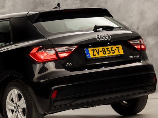 Audi A1 Sportback Sportback 25 TFSI Sport (APPLE CARPLAY, CLIMATE, PARKEERSENSOREN, SPORTSTOELEN, LM VELGEN, ARMSTE... ActivLease financial lease