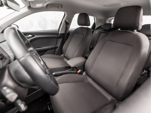 Audi A1 Sportback Sportback 25 TFSI Sport (APPLE CARPLAY, CLIMATE, PARKEERSENSOREN, SPORTSTOELEN, LM VELGEN, ARMSTE... ActivLease financial lease
