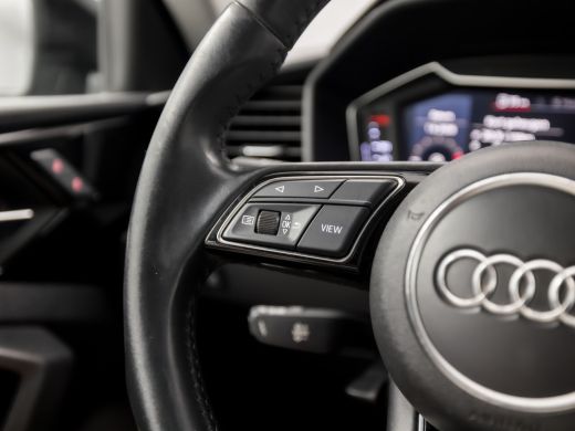 Audi A1 Sportback Sportback 25 TFSI Sport (APPLE CARPLAY, CLIMATE, PARKEERSENSOREN, SPORTSTOELEN, LM VELGEN, ARMSTE... ActivLease financial lease