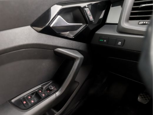 Audi A1 Sportback Sportback 25 TFSI Sport (APPLE CARPLAY, CLIMATE, PARKEERSENSOREN, SPORTSTOELEN, LM VELGEN, ARMSTE... ActivLease financial lease
