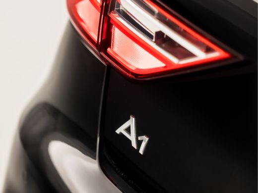 Audi A1 Sportback Sportback 25 TFSI Sport (APPLE CARPLAY, CLIMATE, PARKEERSENSOREN, SPORTSTOELEN, LM VELGEN, ARMSTE... ActivLease financial lease