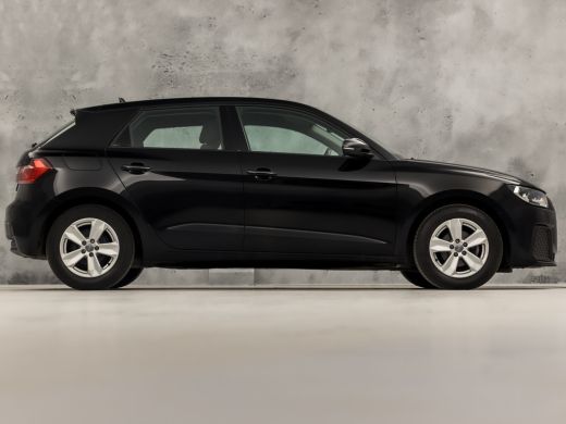 Audi A1 Sportback Sportback 25 TFSI Sport (APPLE CARPLAY, CLIMATE, PARKEERSENSOREN, SPORTSTOELEN, LM VELGEN, ARMSTE... ActivLease financial lease