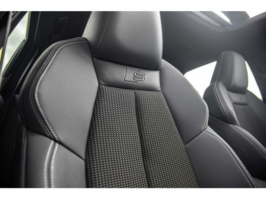 Audi A3 Sportback 40 TFSI e S edition | Panoramadak | Sonos | Head Up Display | Stoelverwarming | Achteru... ActivLease financial lease