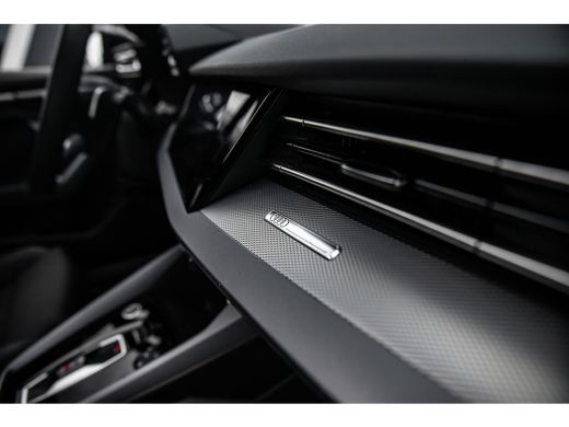 Audi A3 Sportback 40 TFSI e S edition | Panoramadak | Sonos | Head Up Display | Stoelverwarming | Achteru... ActivLease financial lease