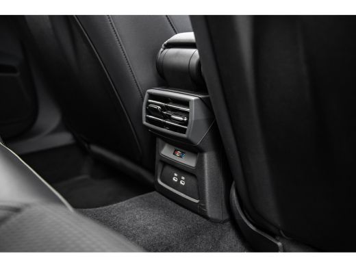 Audi A3 Sportback 40 TFSI e S edition | Panoramadak | Sonos | Head Up Display | Stoelverwarming | Achteru... ActivLease financial lease