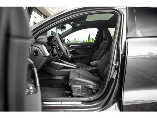 Audi A3 Sportback 40 TFSI e S edition | Panoramadak | Sonos | Head Up Display | Stoelverwarming | Achteru... ActivLease financial lease