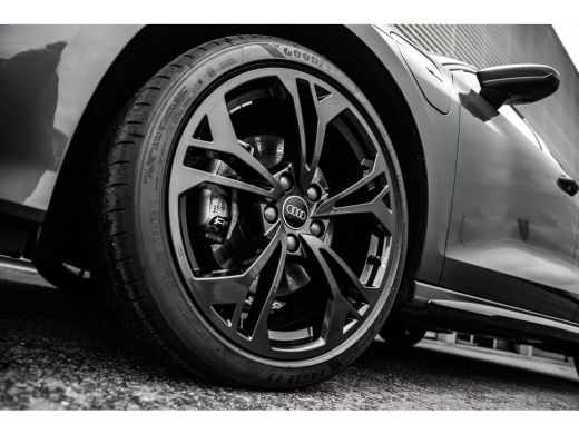 Audi A3 Sportback 40 TFSI e S edition | Panoramadak | Sonos | Head Up Display | Stoelverwarming | Achteru... ActivLease financial lease
