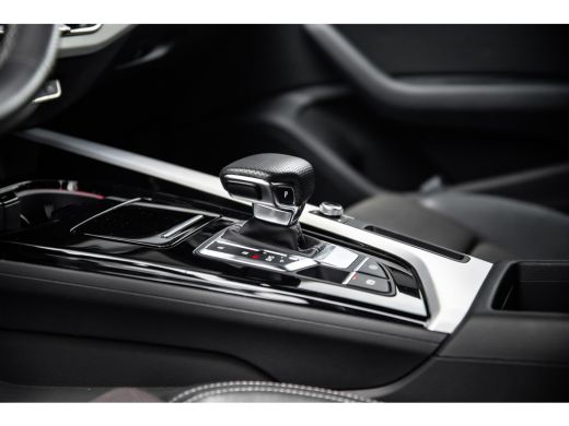 Audi A4 Avant 35 TFSI S edition Competition | Stoelverwarming | Audi Sound System | Sensoren Voor + Achter | ActivLease financial lease