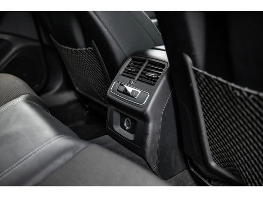 Audi A4 Avant 35 TFSI S edition Competition | Stoelverwarming | Audi Sound System | Sensoren Voor + Achter | ActivLease financial lease