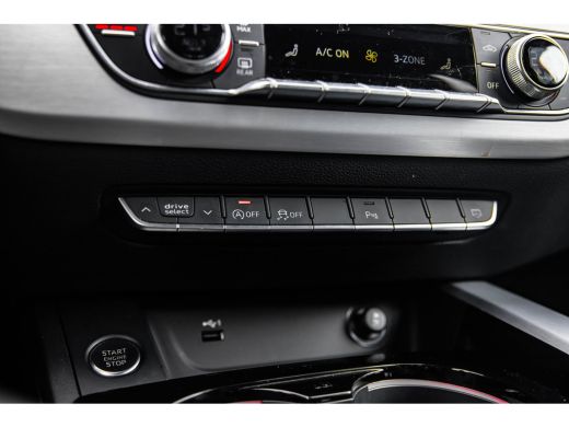 Audi A4 Avant 35 TFSI S edition Competition | Stoelverwarming | Audi Sound System | Sensoren Voor + Achter | ActivLease financial lease