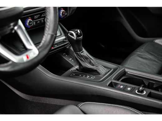 Audi Q3 45 TFSI e S line Leder | Panoramadak ActivLease financial lease