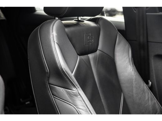Audi Q3 45 TFSI e S line Leder | Panoramadak ActivLease financial lease