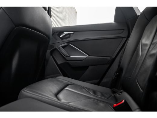 Audi Q3 45 TFSI e S line Leder | Panoramadak ActivLease financial lease
