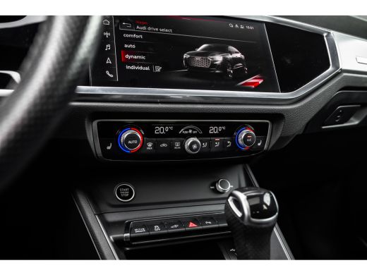 Audi Q3 45 TFSI e S line Leder | Panoramadak ActivLease financial lease