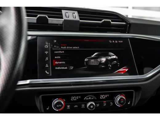 Audi Q3 45 TFSI e S line Leder | Panoramadak ActivLease financial lease