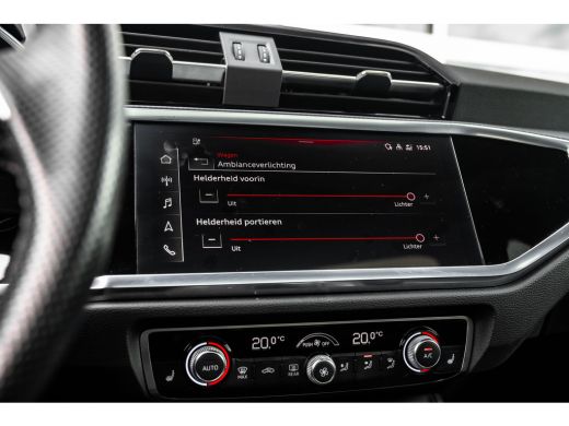 Audi Q3 45 TFSI e S line Leder | Panoramadak ActivLease financial lease