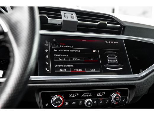 Audi Q3 45 TFSI e S line Leder | Panoramadak ActivLease financial lease