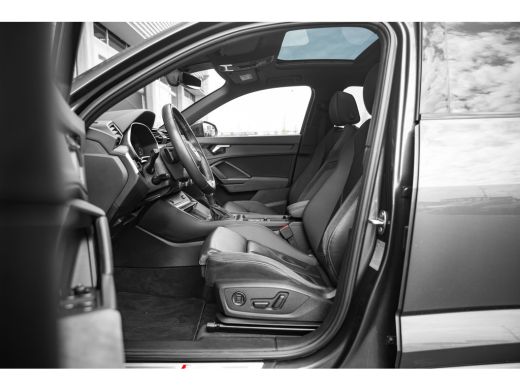 Audi Q3 45 TFSI e S line | Panoramadak | Stoelverwarming | 360 camera | ActivLease financial lease