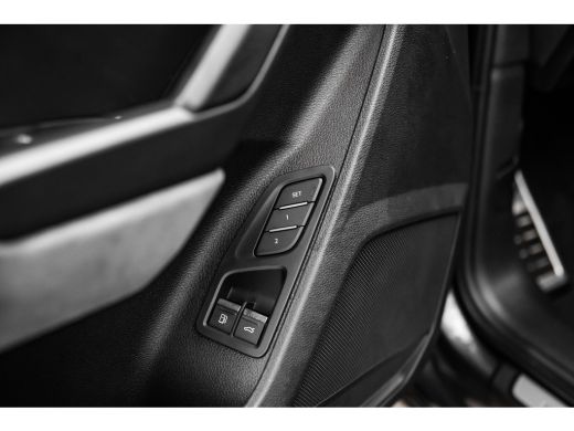 Audi Q3 45 TFSI e S line | Panoramadak | Stoelverwarming | 360 camera | ActivLease financial lease