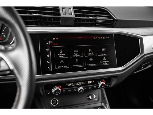 Audi Q3 45 TFSI e S line | Panoramadak | Stoelverwarming | 360 camera | ActivLease financial lease