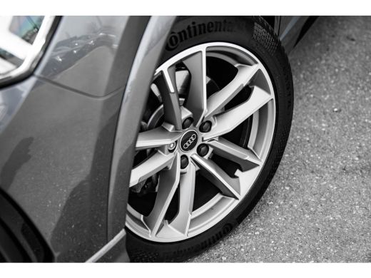 Audi Q3 45 TFSI e S line | Panoramadak | Stoelverwarming | 360 camera | ActivLease financial lease