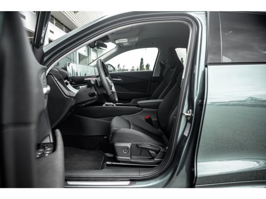 Audi Q3 e-hybrid 200 kW | 360 Camera | Stoelverwarming | Adaptive Cruise Control | ActivLease financial lease