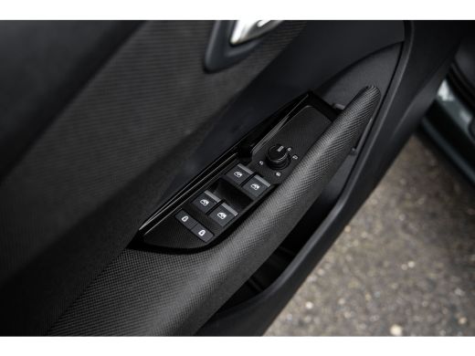 Audi Q3 e-hybrid 200 kW | 360 Camera | Stoelverwarming | Adaptive Cruise Control | ActivLease financial lease