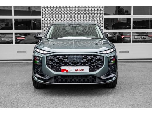 Audi Q3 e-hybrid 200 kW | 360 Camera | Stoelverwarming | Adaptive Cruise Control | ActivLease financial lease