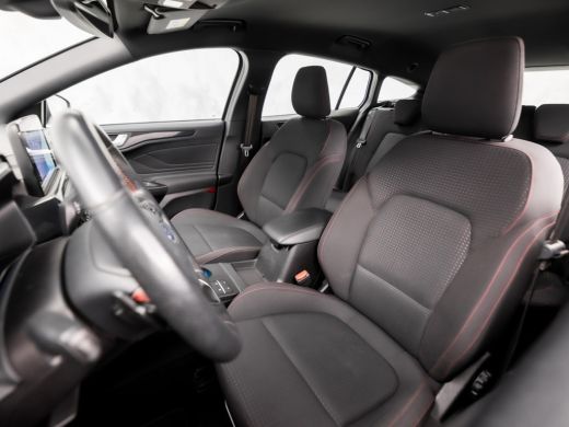 Ford Focus 1.5 EcoBoost ST Line 150Pk Automaat (APPLE CARPLAY, GROOT NAVI, STOELVERWARMING, KEYLESS, SPORTST... ActivLease financial lease