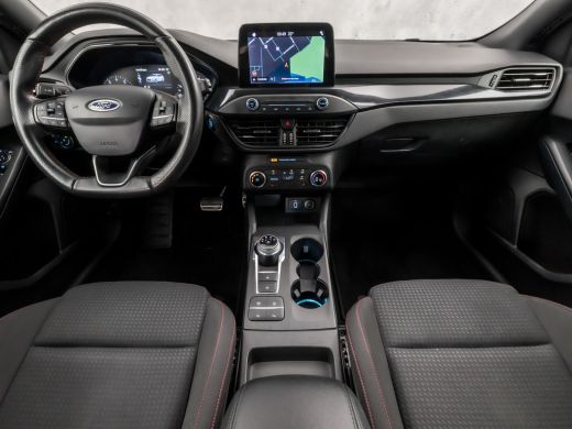 Ford Focus 1.5 EcoBoost ST Line 150Pk Automaat (APPLE CARPLAY, GROOT NAVI, STOELVERWARMING, KEYLESS, SPORTST... ActivLease financial lease