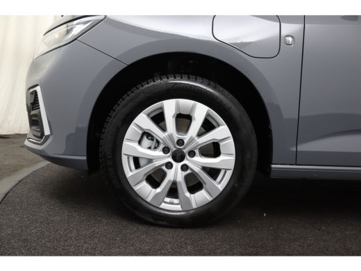 Ford Tourneo Connect PHEV Titanium | Winterpack | Driver Assistance Pack | LED Koplampen | LED Achterlichten | Keyless ActivLease financial lease