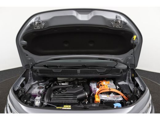 Ford Tourneo Connect PHEV Titanium | Winterpack | Driver Assistance Pack | LED Koplampen | LED Achterlichten | Keyless ActivLease financial lease