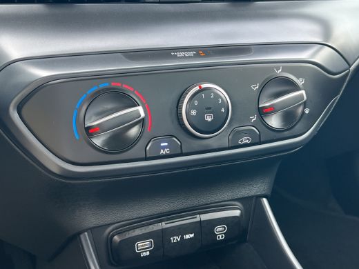 Hyundai i20 1.0 T-GDI 100pk Comfort | Airco | Camera | Carplay | Cruise control | Dodehoek detectie | Navigat... ActivLease financial lease