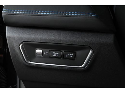 Lynk & Co 01 1.5 Zwarte hemel, Full black, ActivLease financial lease